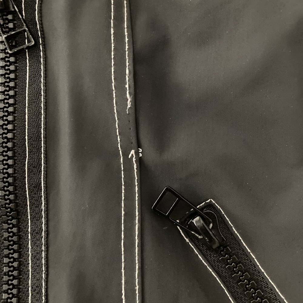 Black Jacket - Picture 6 of 7